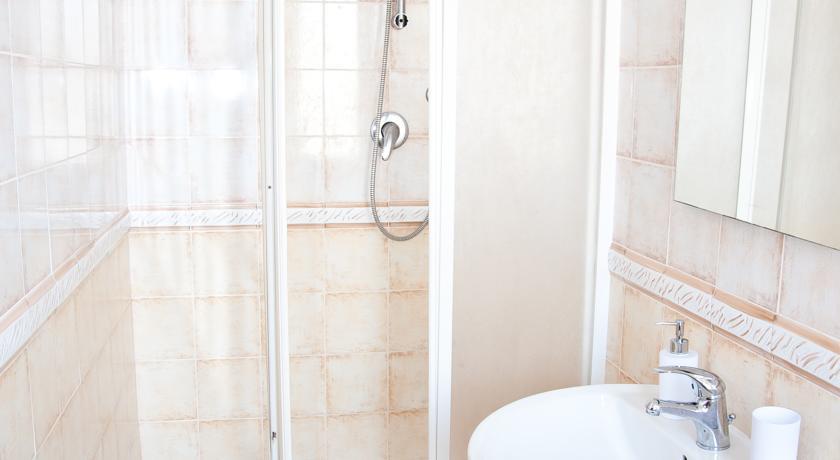 B&B Cagliari Ariosto Κάλιαρι Δωμάτιο φωτογραφία